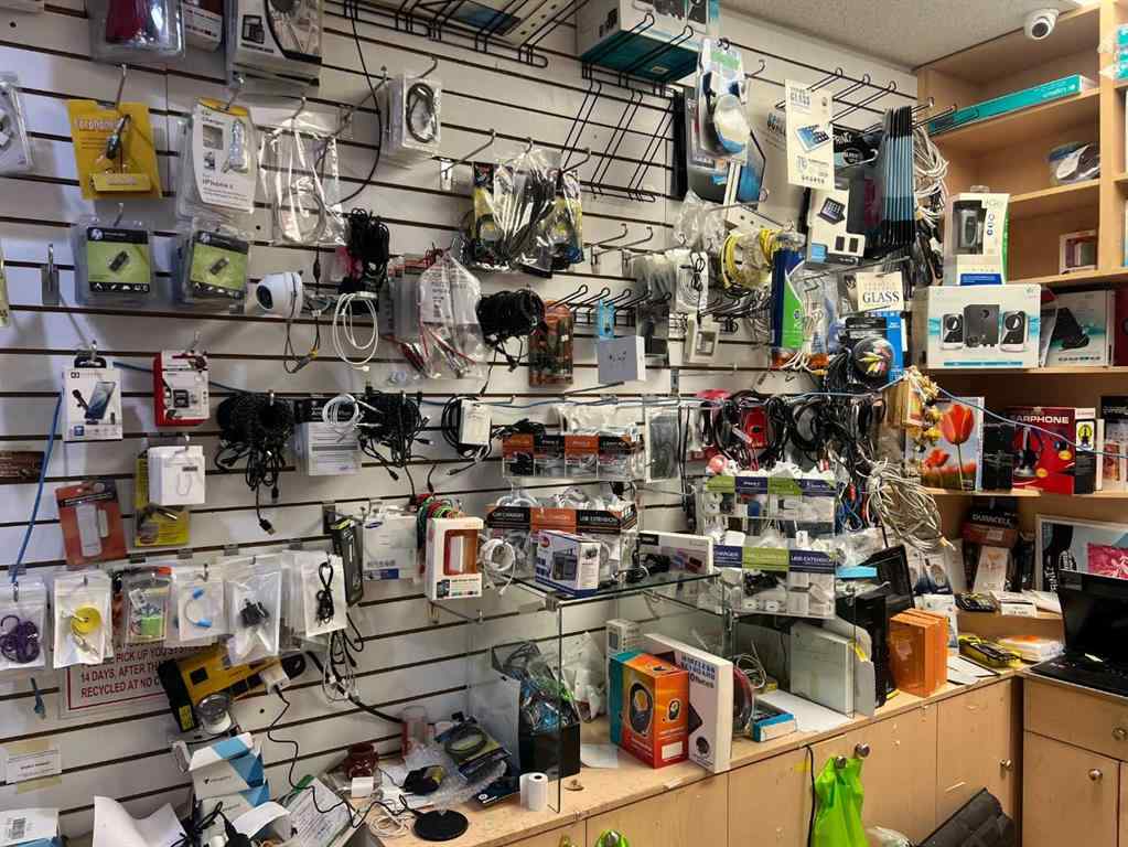 MLS® A2228727 - 2640 52 Street NE in Pineridge Calgary, Commercial