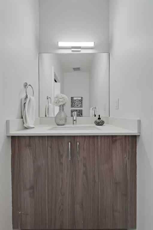 MLS® A2228728 - Unit #2 & 7 828 8 Avenue NE in Renfrew Calgary, Residential