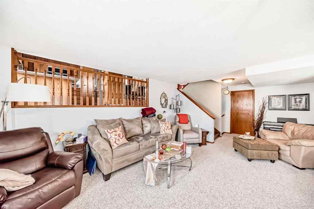 MLS® A2228732 - 368 Heritage Crescent W in Heritage Heights Lethbridge, Residential