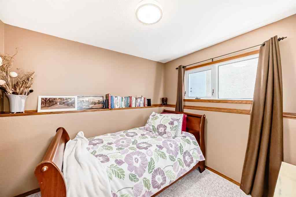 MLS® A2228732 - 368 Heritage Crescent W in Heritage Heights Lethbridge, Residential