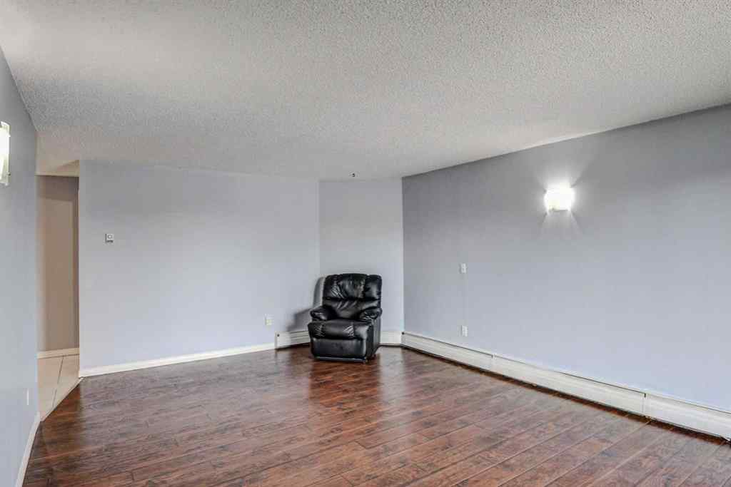 MLS® A2228746 - Unit #204 1900 25A Street SW in Richmond Calgary, Residential