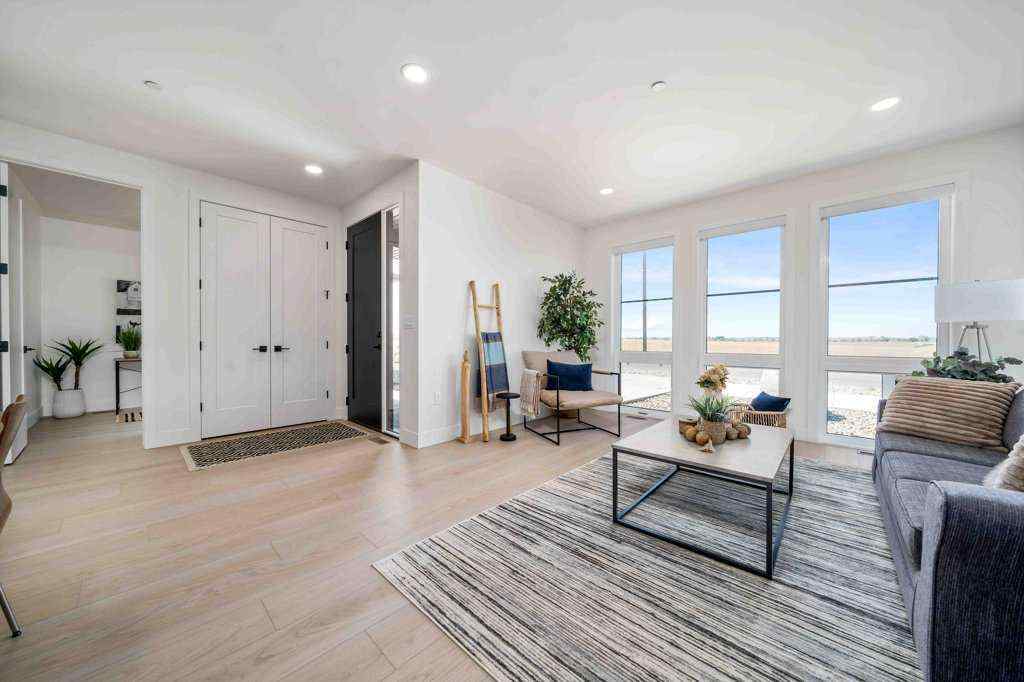 MLS® A2228769 - 3617 10 Avenue SW in SW Southridge Medicine Hat, Residential