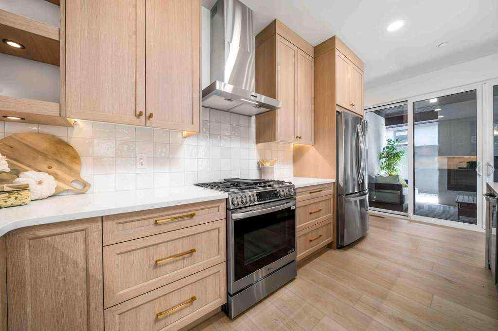 MLS® A2228769 - 3617 10 Avenue SW in SW Southridge Medicine Hat, Residential