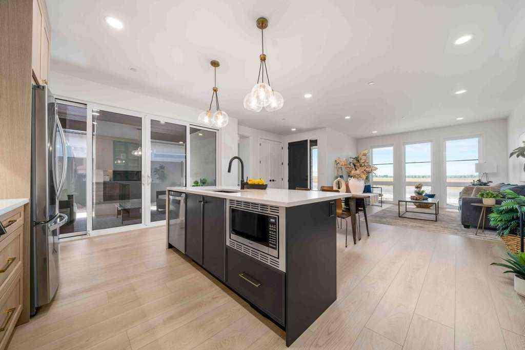 MLS® A2228769 - 3617 10 Avenue SW in SW Southridge Medicine Hat, Residential