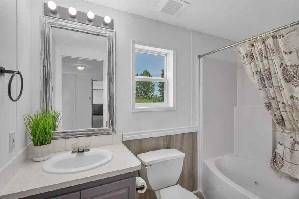 MLS® A2228799 - Unit #108 5823 52 Street  in NONE Eckville, Mobile