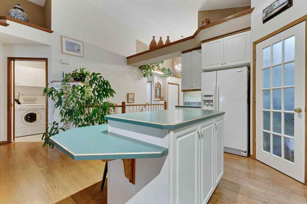 MLS® A2228803 - 30 Patterson Green SW in Patterson Calgary, Residential