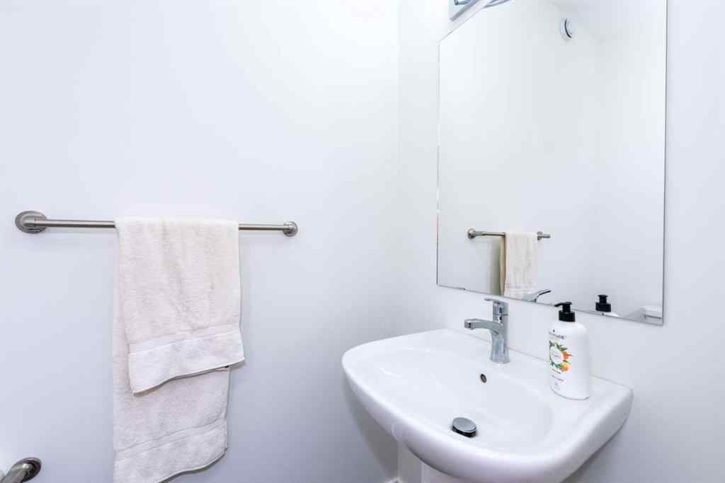 MLS® A2228817 - 547 Clydesdale Way  in Heartland Cochrane, Residential