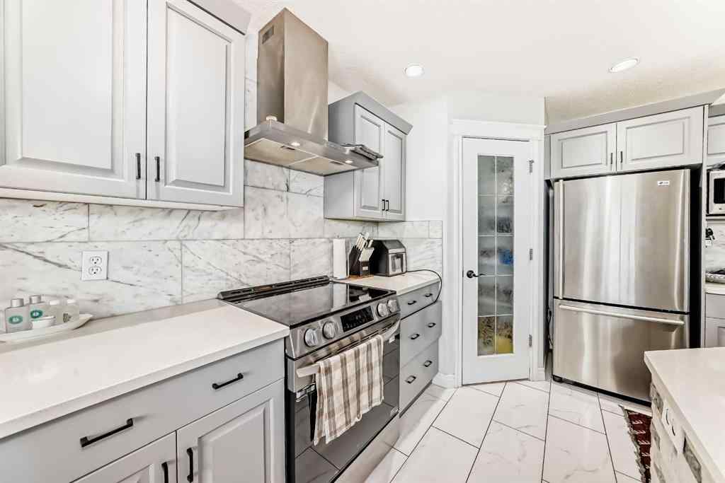 MLS® A2228818 - 644 Luxstone Landing SW in Luxstone Airdrie, Residential