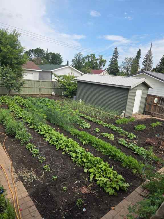 MLS® A2228819 - 4715 Lake Street  in NONE Alix, Residential