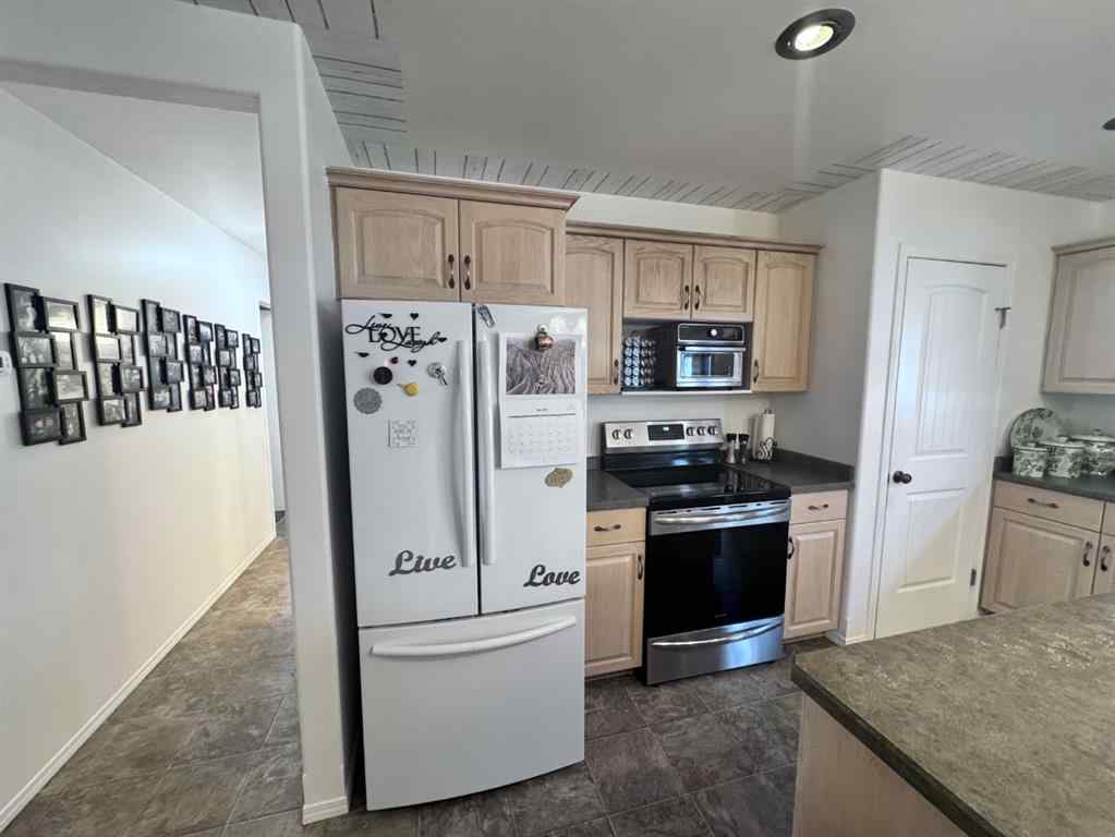 MLS® A2228819 - 4715 Lake Street  in NONE Alix, Residential