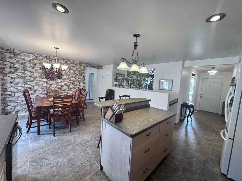MLS® A2228819 - 4715 Lake Street  in NONE Alix, Residential