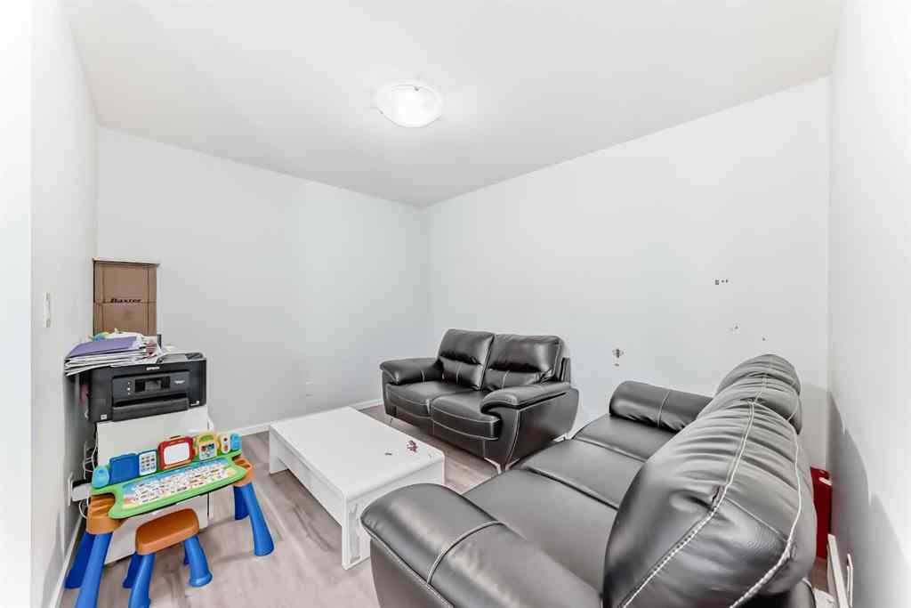 MLS® A2228844 - 181 Yorkville Boulevard SW in Yorkville Calgary, Residential