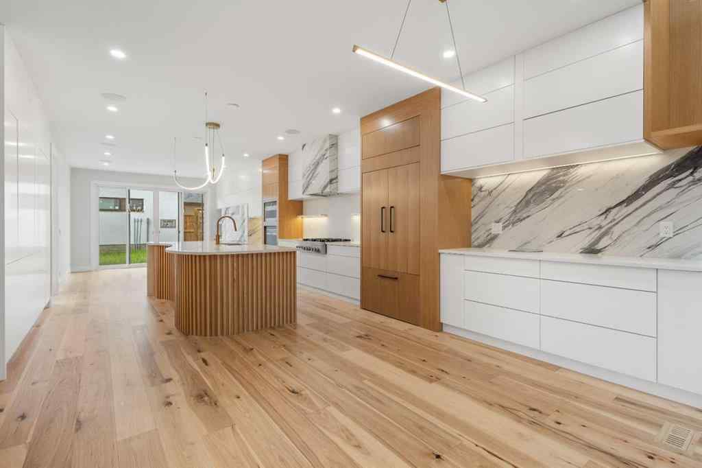 MLS® A2228872 - 1725 23 Avenue NW in Capitol Hill Calgary, Residential