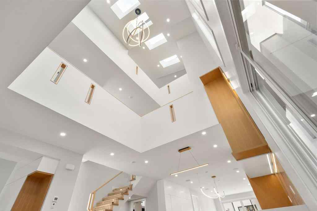 MLS® A2228872 - 1725 23 Avenue NW in Capitol Hill Calgary, Residential