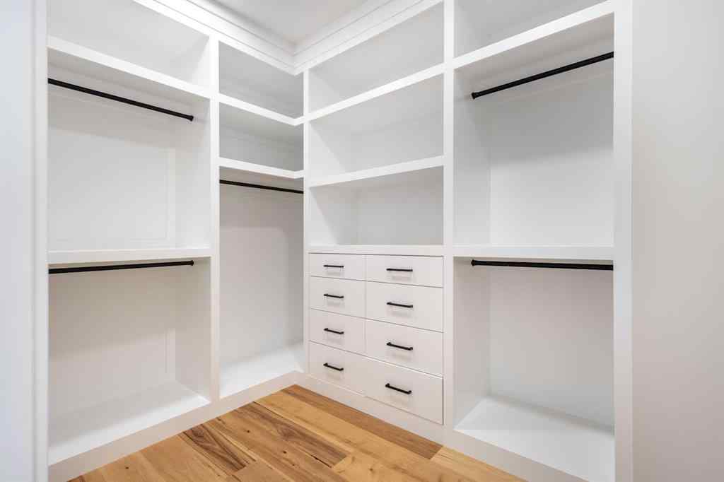 MLS® A2228872 - 1725 23 Avenue NW in Capitol Hill Calgary, Residential