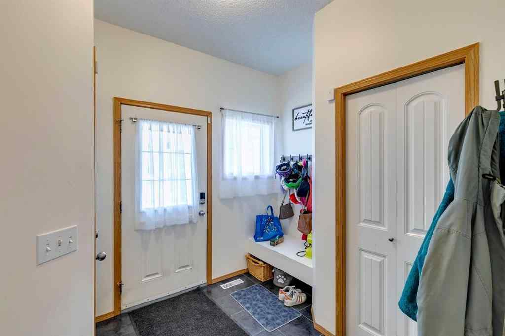 MLS® A2228875 - 190 Everoak Gardens SW in Evergreen Calgary, Residential