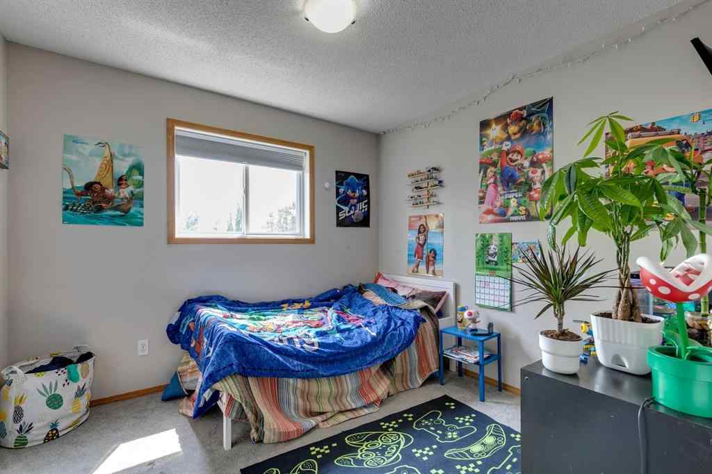 MLS® A2228875 - 190 Everoak Gardens SW in Evergreen Calgary, Residential