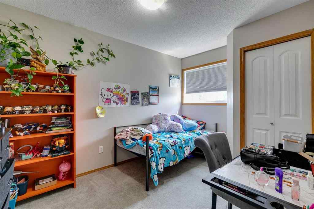 MLS® A2228875 - 190 Everoak Gardens SW in Evergreen Calgary, Residential