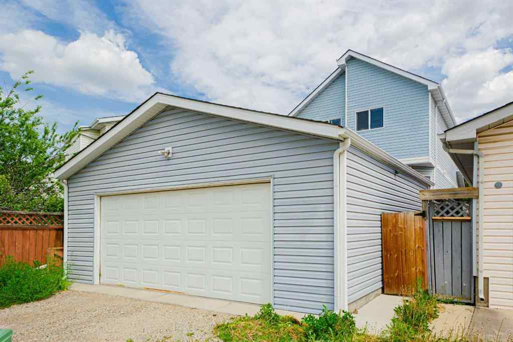 MLS® A2228892 - 265 Fresno Place NE in Monterey Park Calgary, Residential
