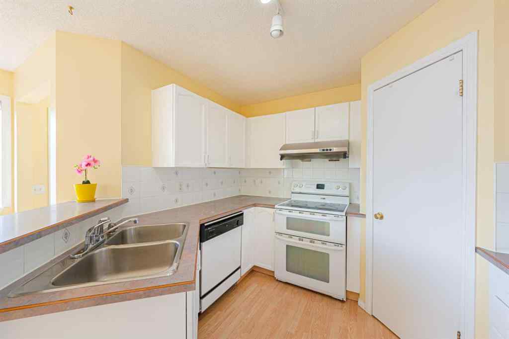 MLS® A2228892 - 265 Fresno Place NE in Monterey Park Calgary, Residential