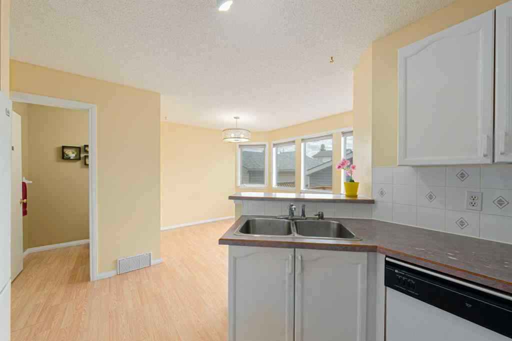 MLS® A2228892 - 265 Fresno Place NE in Monterey Park Calgary, Residential