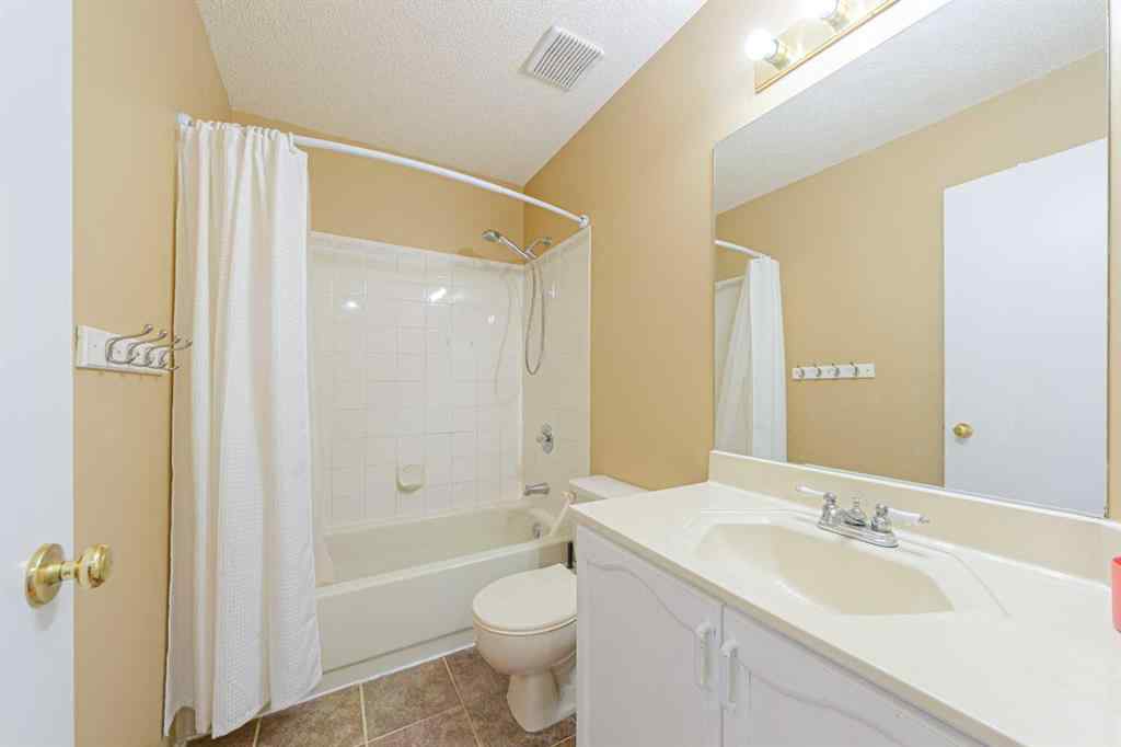 MLS® A2228892 - 265 Fresno Place NE in Monterey Park Calgary, Residential