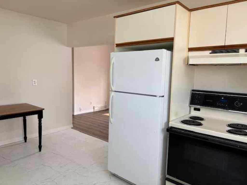 MLS® A2228959 - 5027 52 Street  in Hardisty Hardisty, Residential