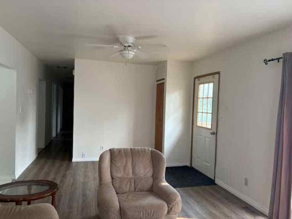 MLS® A2228959 - 5027 52 Street  in Hardisty Hardisty, Residential