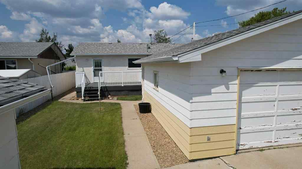 MLS® A2228966 - 604 3 Street E in Hanna Hanna, Residential