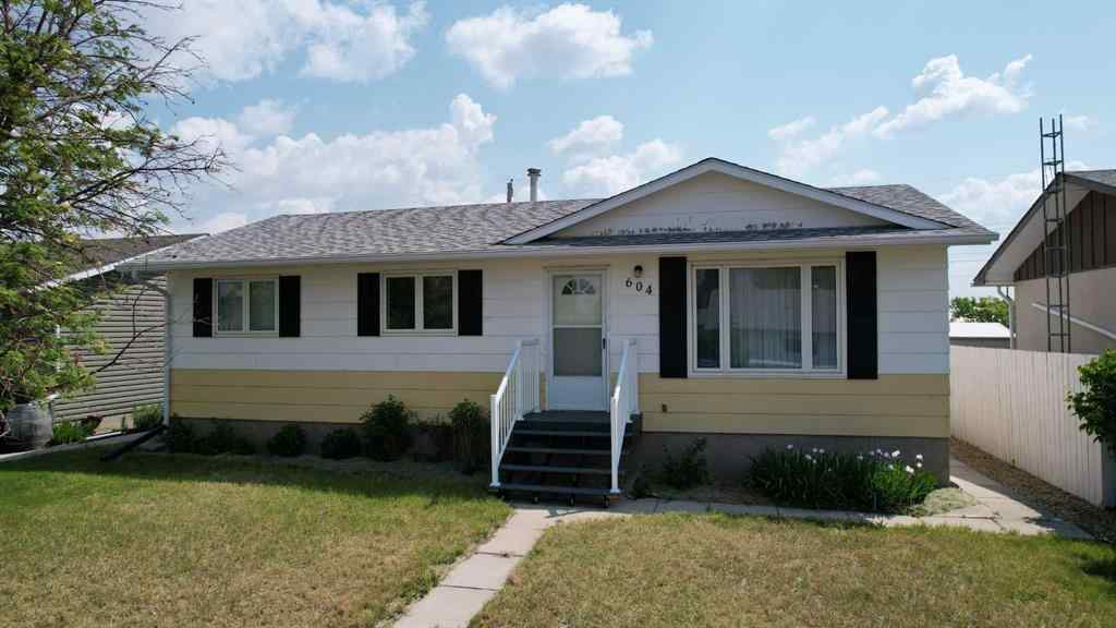 MLS® A2228966 - 604 3 Street E in Hanna Hanna, Residential