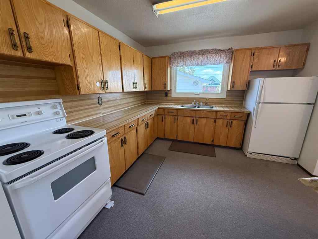 MLS® A2228966 - 604 3 Street E in Hanna Hanna, Residential