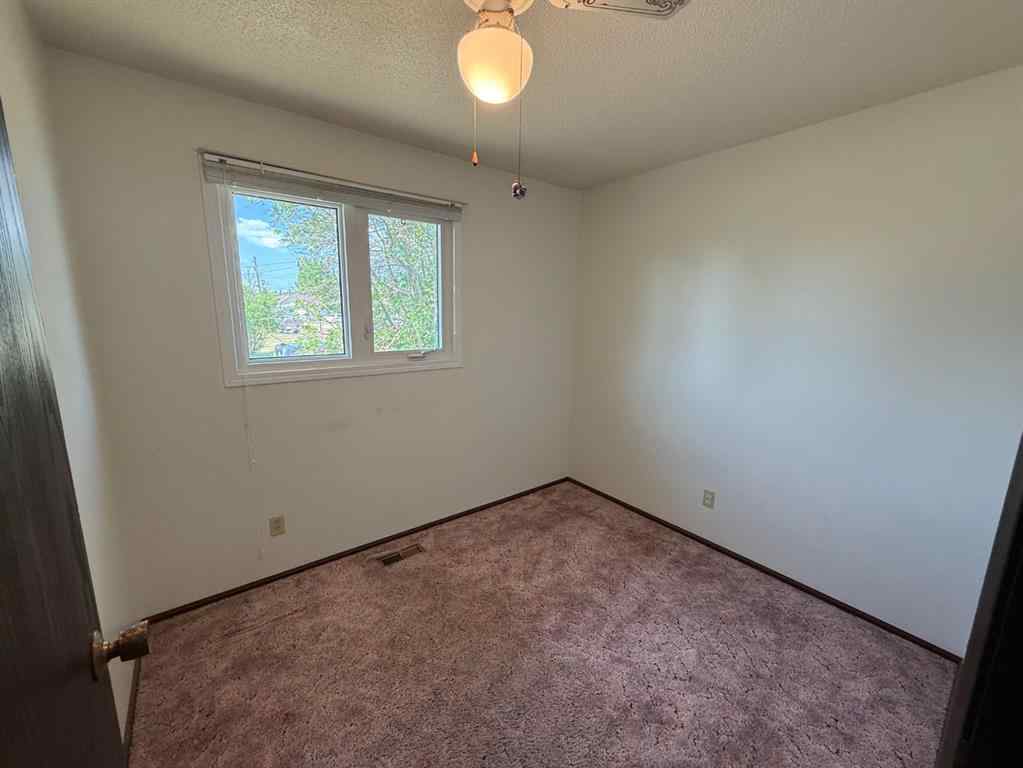 MLS® A2228966 - 604 3 Street E in Hanna Hanna, Residential
