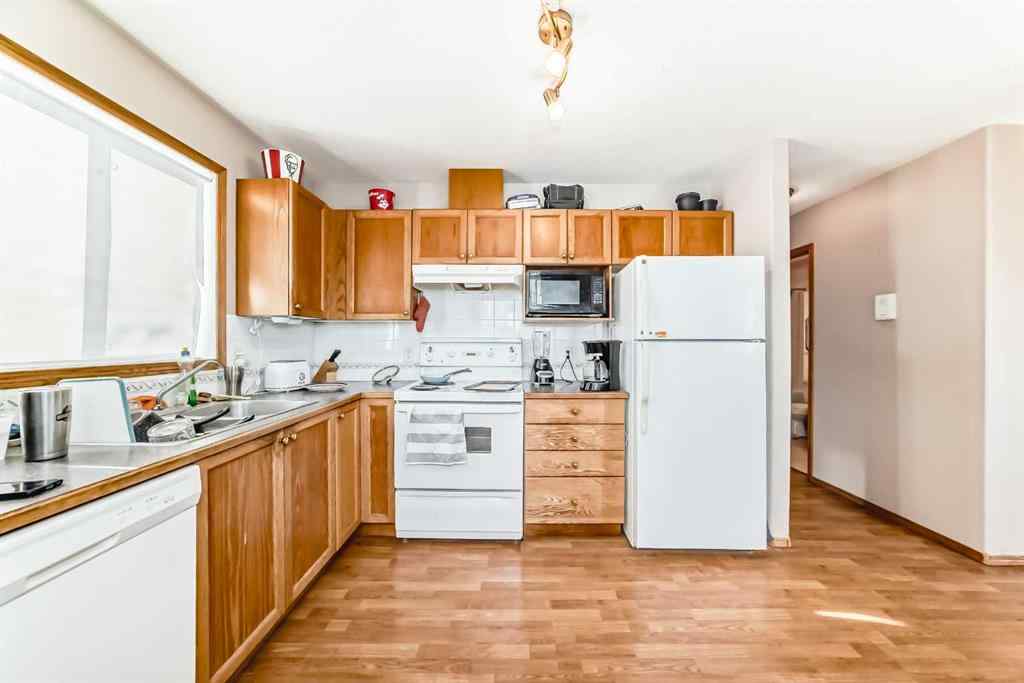 MLS® A2229009 - 6591 Pinecliff Grove NE in Pineridge Calgary, Residential