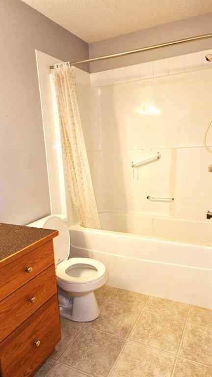 MLS® A2229009 - 6591 Pinecliff Grove NE in Pineridge Calgary, Residential