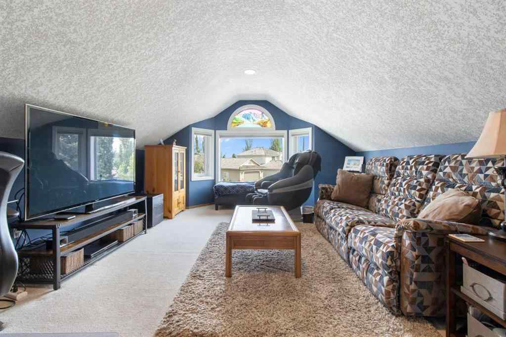 MLS® A2229038 - 33 LAKESIDE GREENS CLOSE   in Lakeside Greens Chestermere, Residential
