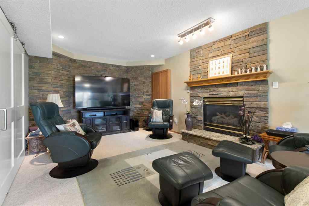 MLS® A2229038 - 33 LAKESIDE GREENS CLOSE   in Lakeside Greens Chestermere, Residential