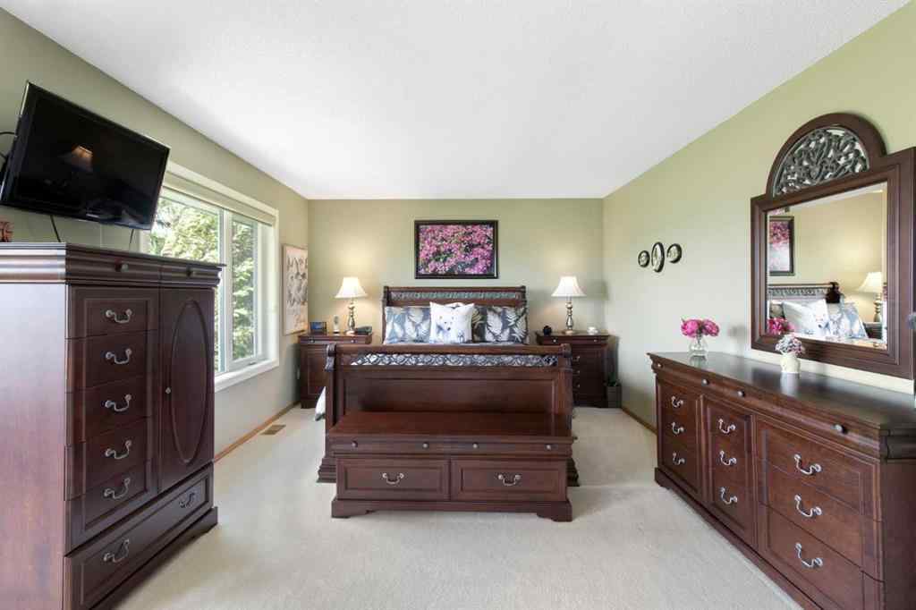 MLS® A2229038 - 33 LAKESIDE GREENS CLOSE   in Lakeside Greens Chestermere, Residential
