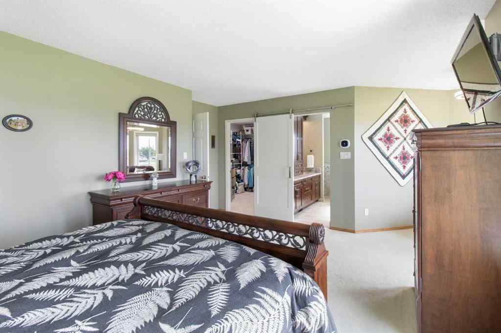 MLS® A2229038 - 33 LAKESIDE GREENS CLOSE   in Lakeside Greens Chestermere, Residential