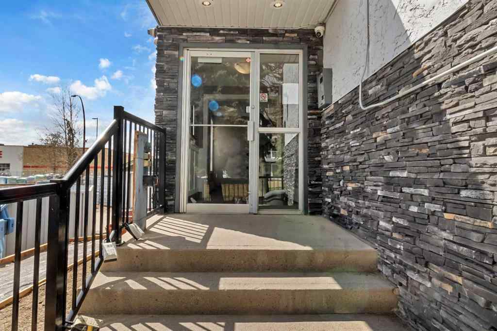 MLS® A2229065 - Unit #104B 5601 Dalton Drive NW in Dalhousie Calgary, Residential