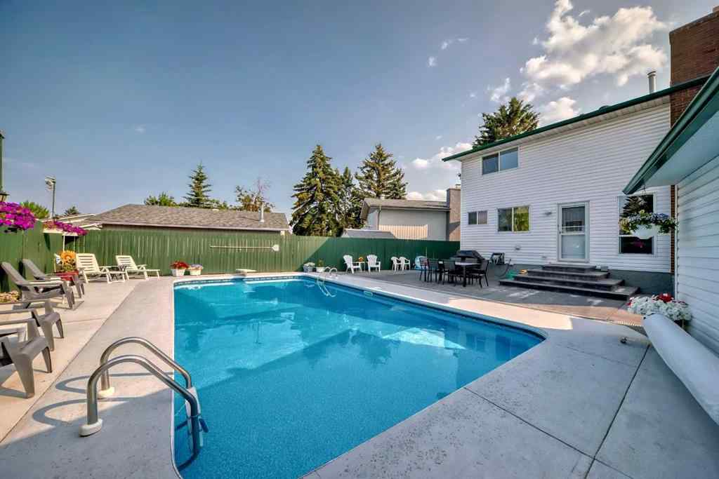 MLS® A2229131 - 420 Whitehorn Place NE in Whitehorn Calgary, Residential