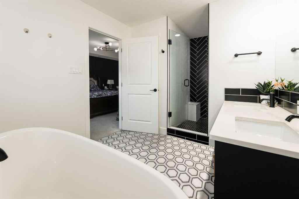 MLS® A2229163 - 692 Sixmile Crescent S in Southgate Lethbridge, Residential