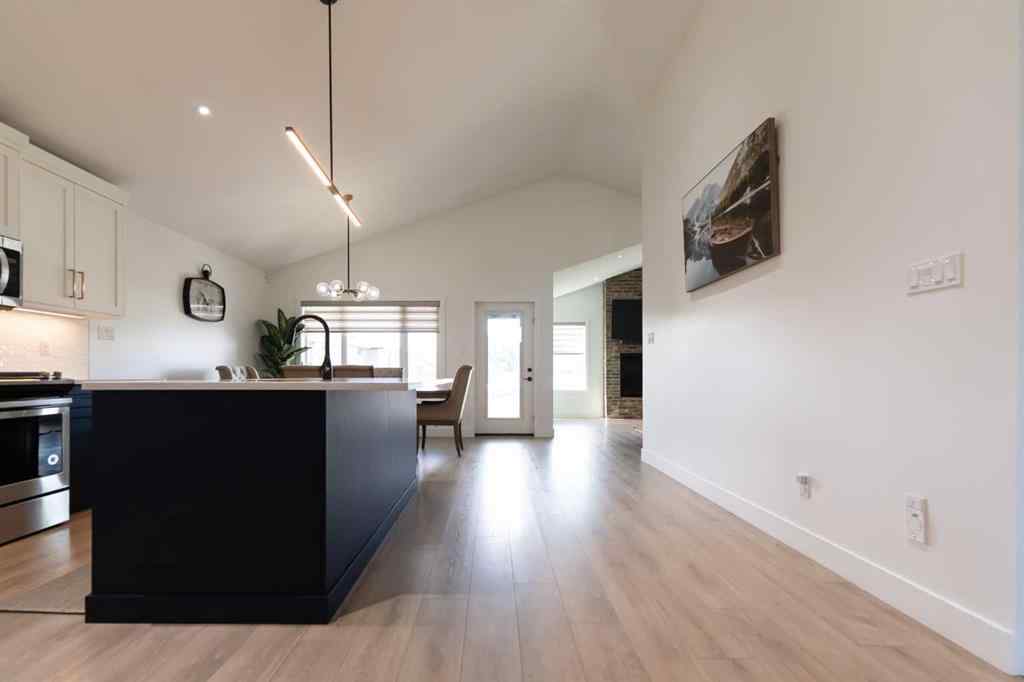 MLS® A2229163 - 692 Sixmile Crescent S in Southgate Lethbridge, Residential