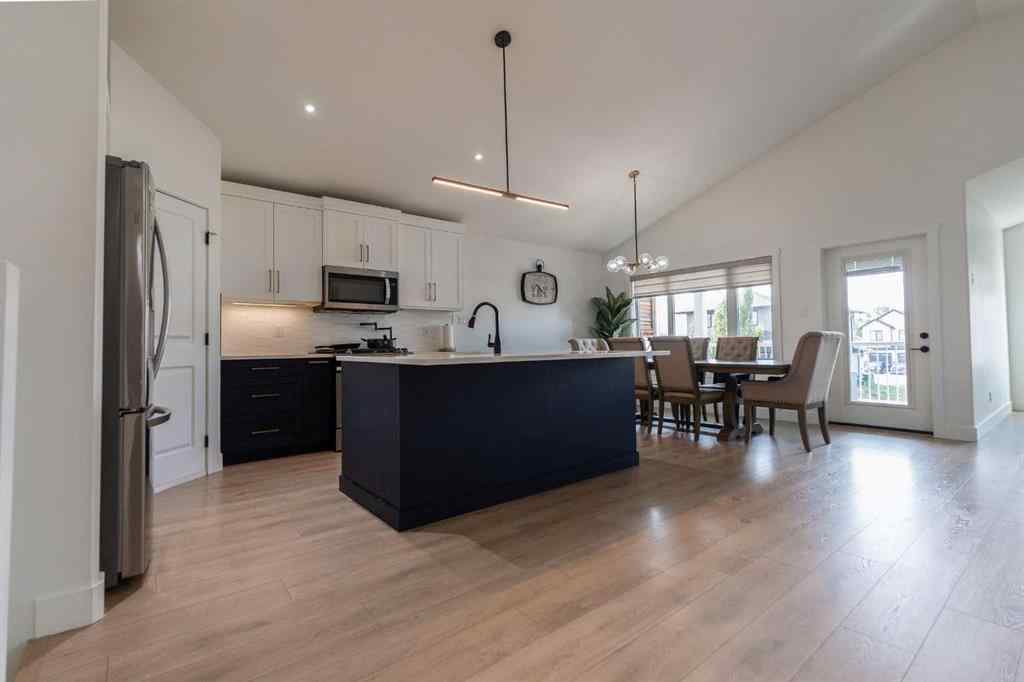 MLS® A2229163 - 692 Sixmile Crescent S in Southgate Lethbridge, Residential