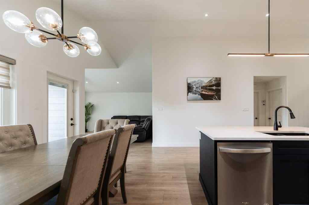 MLS® A2229163 - 692 Sixmile Crescent S in Southgate Lethbridge, Residential