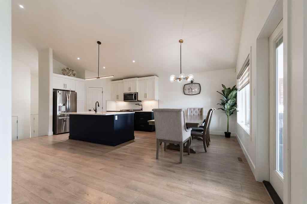 MLS® A2229163 - 692 Sixmile Crescent S in Southgate Lethbridge, Residential