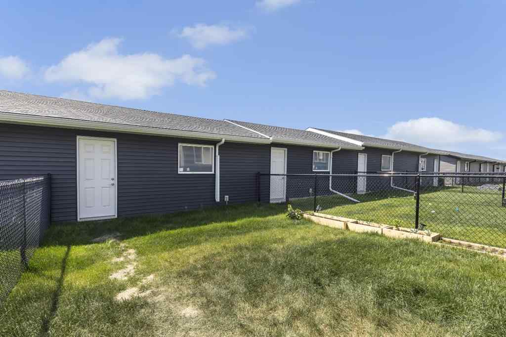 MLS® A2229190 - 1187 Lanark Boulevard SE in Lanark Airdrie, Residential