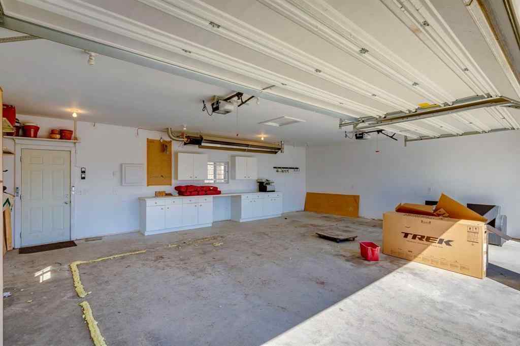 MLS® A2229195 - 3140 46 Street SW in Glenbrook Calgary, Residential