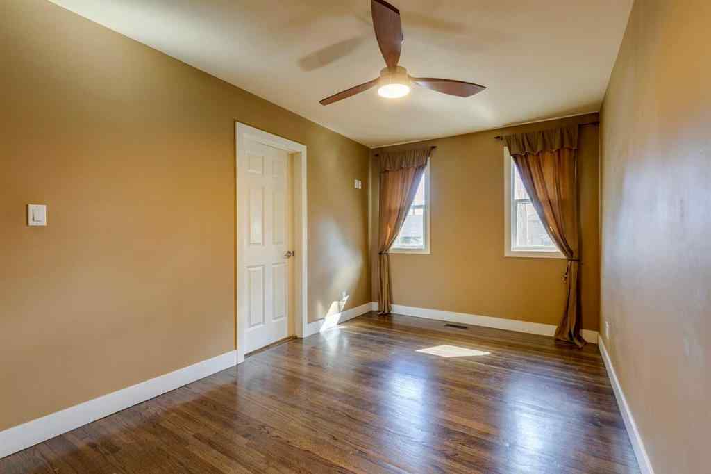 MLS® A2229195 - 3140 46 Street SW in Glenbrook Calgary, Residential