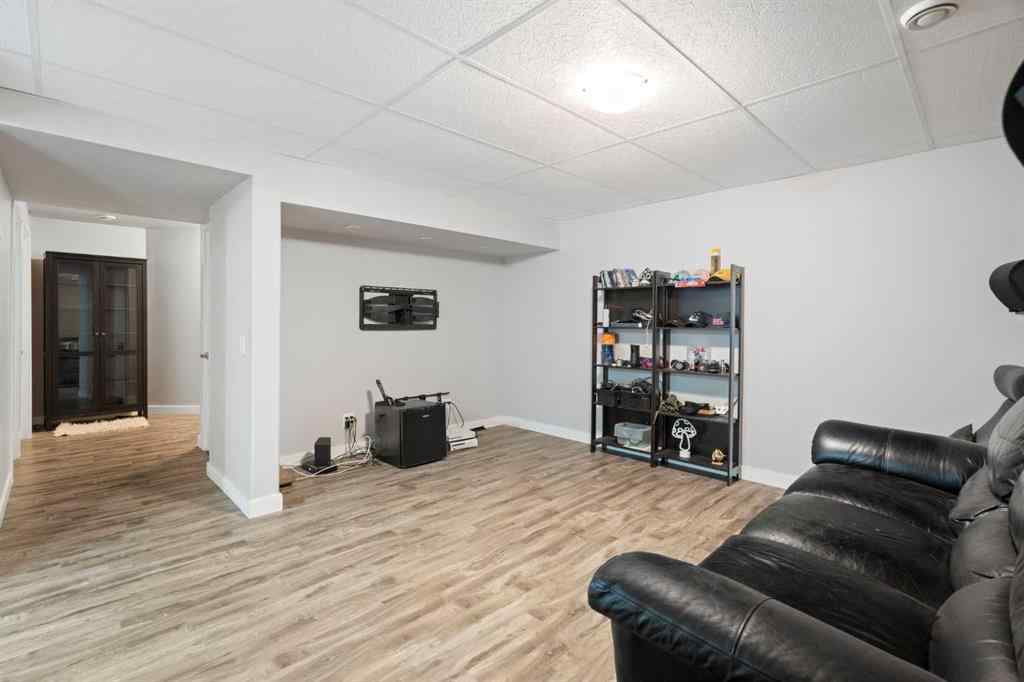 MLS® A2229208 - 393 River Heights Drive  in River Heights Cochrane, Residential