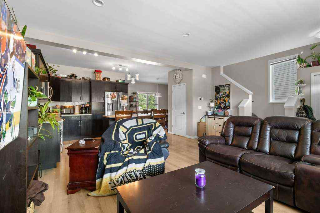 MLS® A2229265 - 39 Hampton Crescent  in Hewlett Park Sylvan Lake, Residential